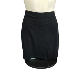 Hue Black Sporty Skort Size Small